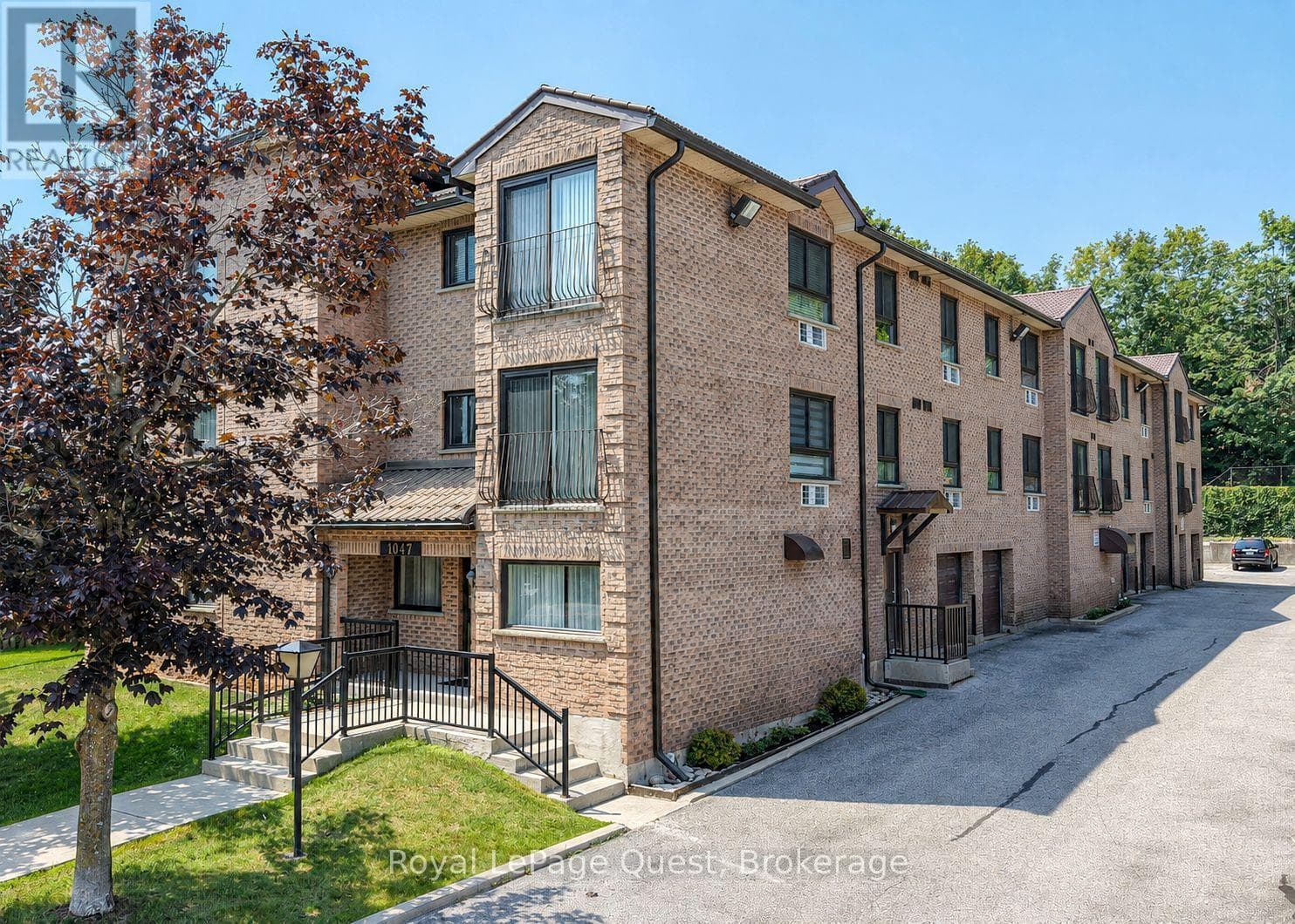307- 1047 Mississaga Street