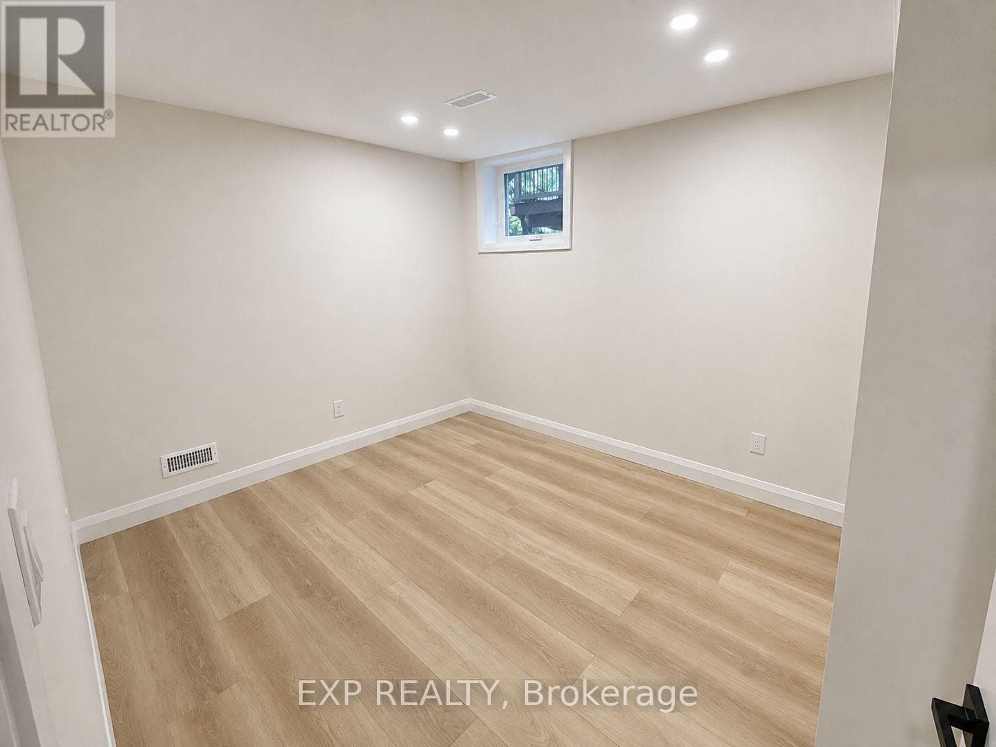 Multi-family at Lower- 11 Chester Street, Guelph (Exhibition Park), Ontario - Photo 8 - RE/MAX Garden City Realty