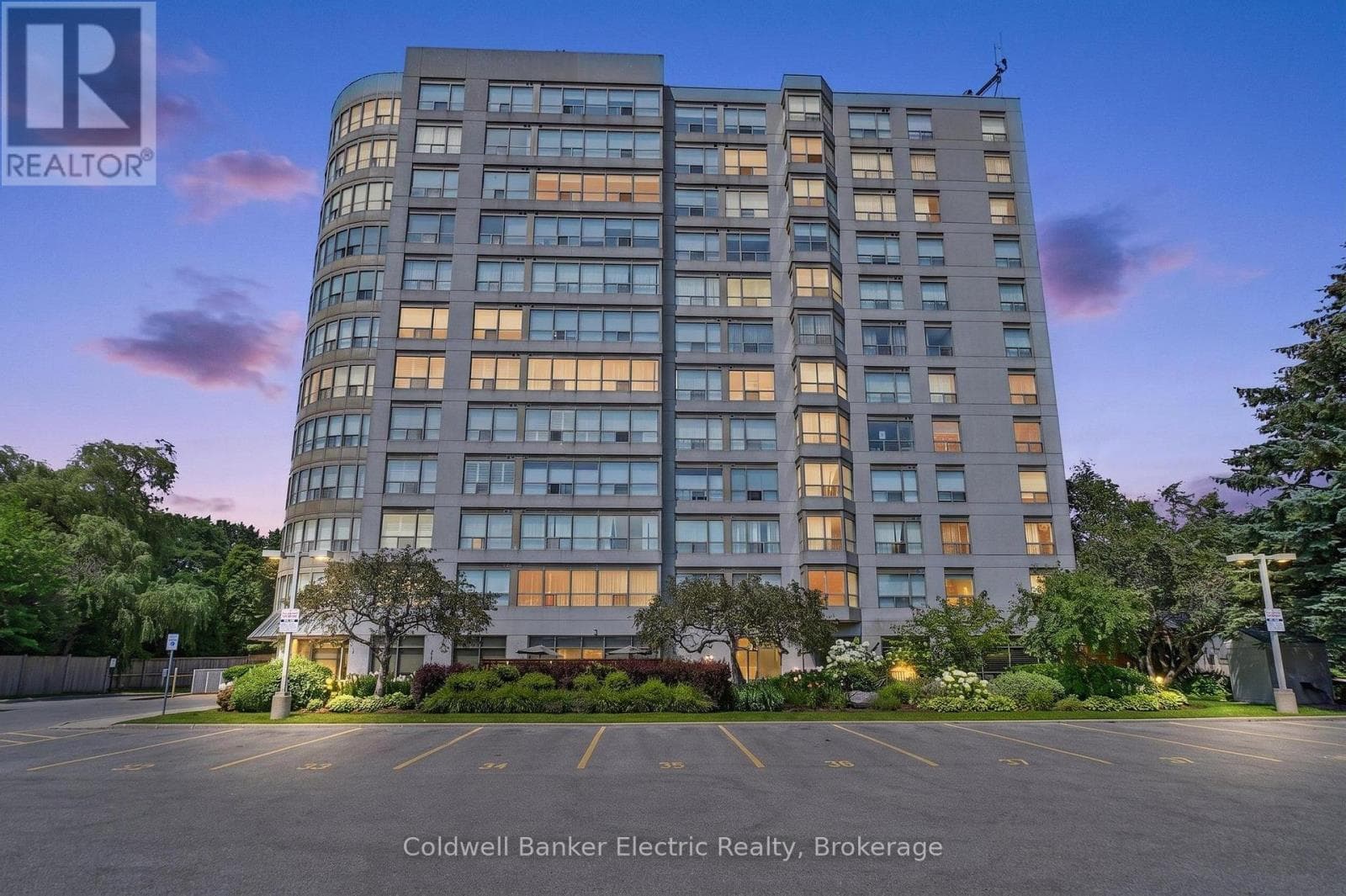1011- 712 Rossland Road