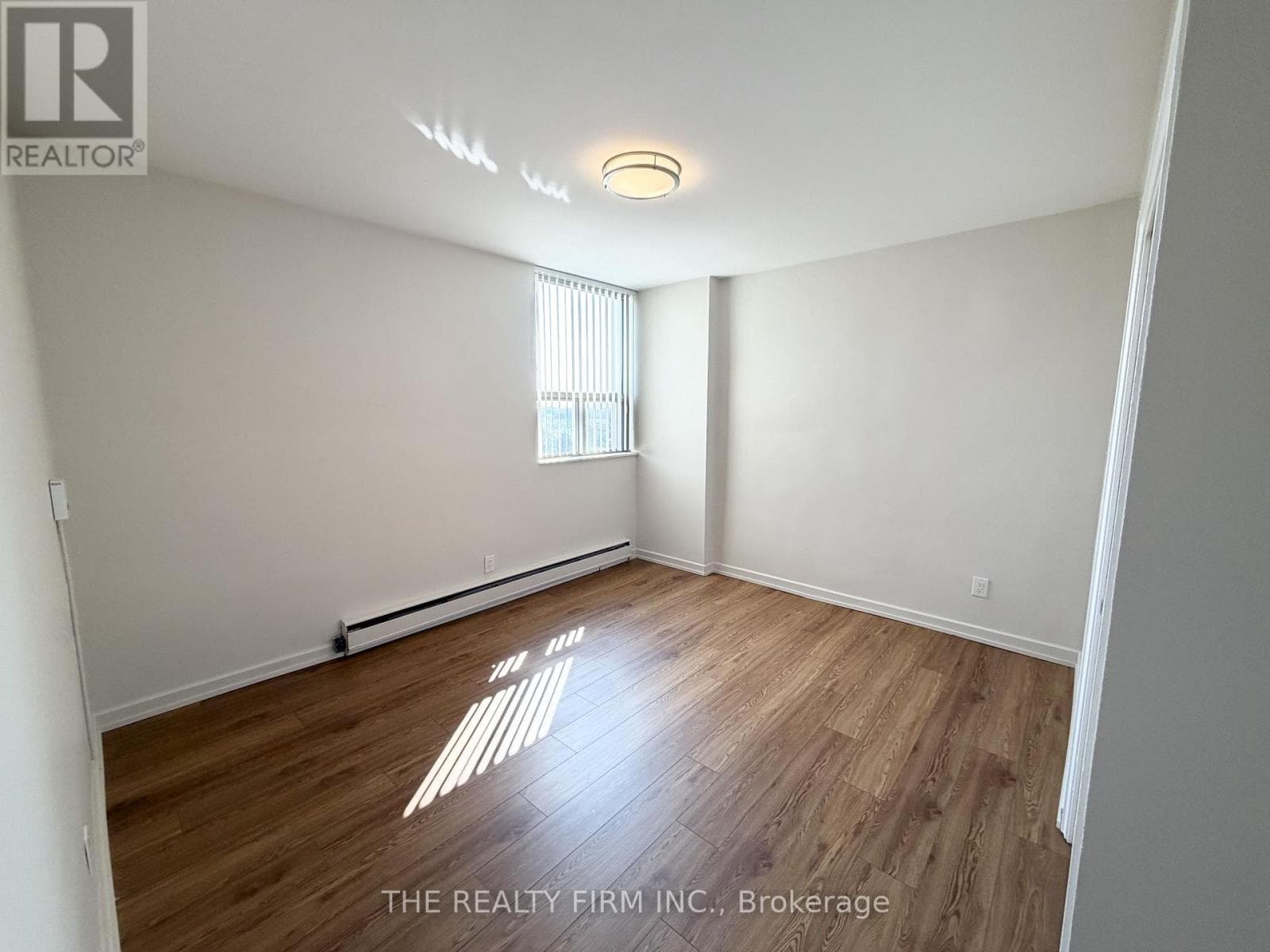 Single Family at 1202- 1209 Richmond Street, London East (East B), Ontario - Photo 7 - RE/MAX Garden City Realty
