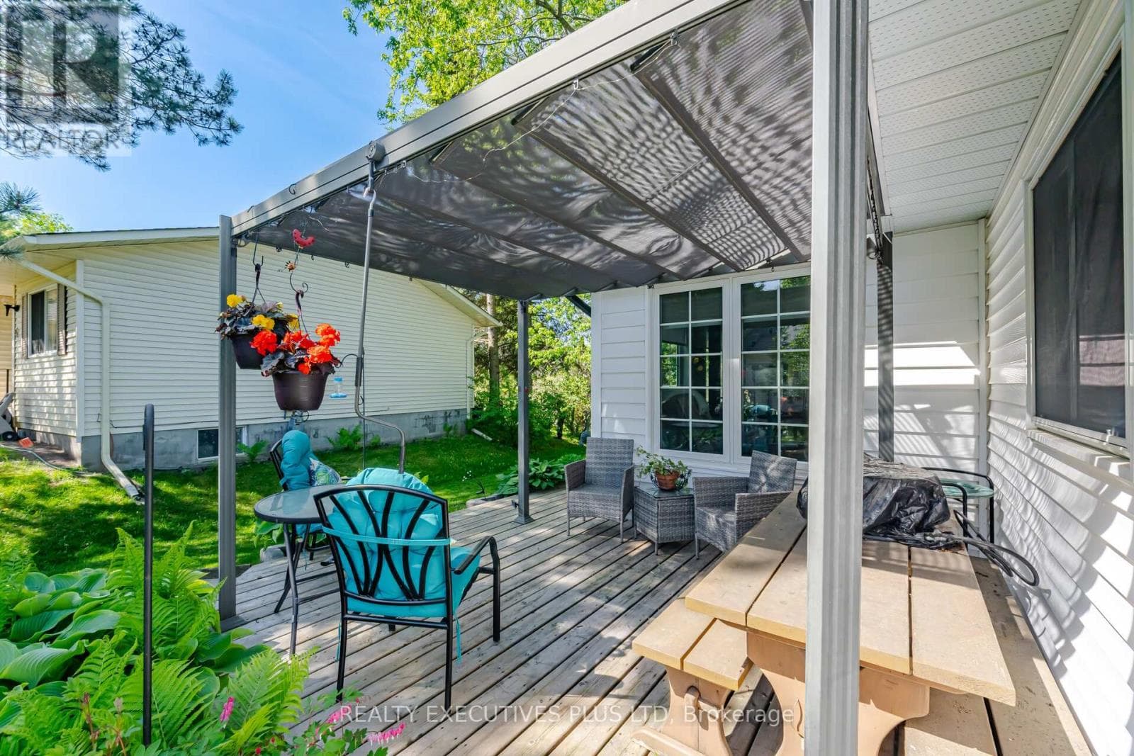 5 Tecumseth Pines Drive