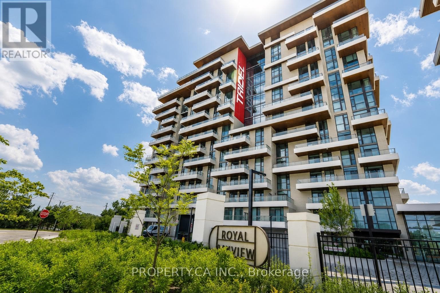 422- 399 Royal Orchard Boulevard