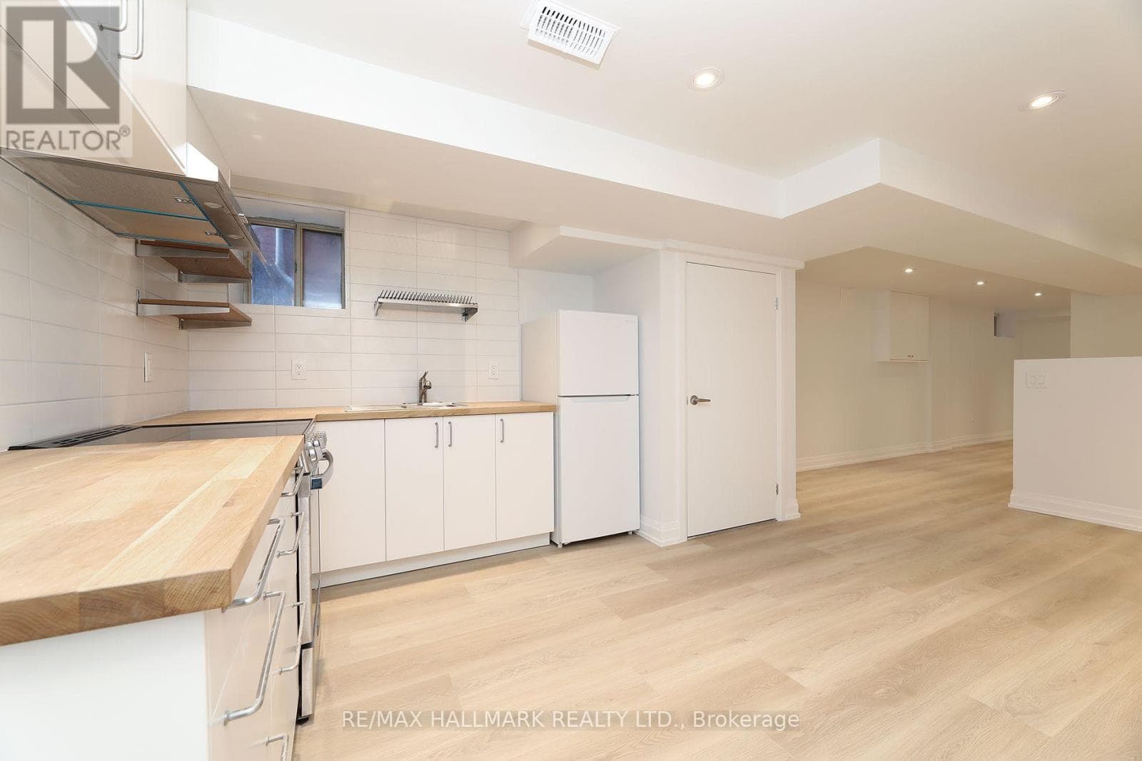 Single Family at 38 Halton Street, Toronto (Trinity-Bellwoods), Ontario - Photo 3 - RE/MAX Garden City Realty