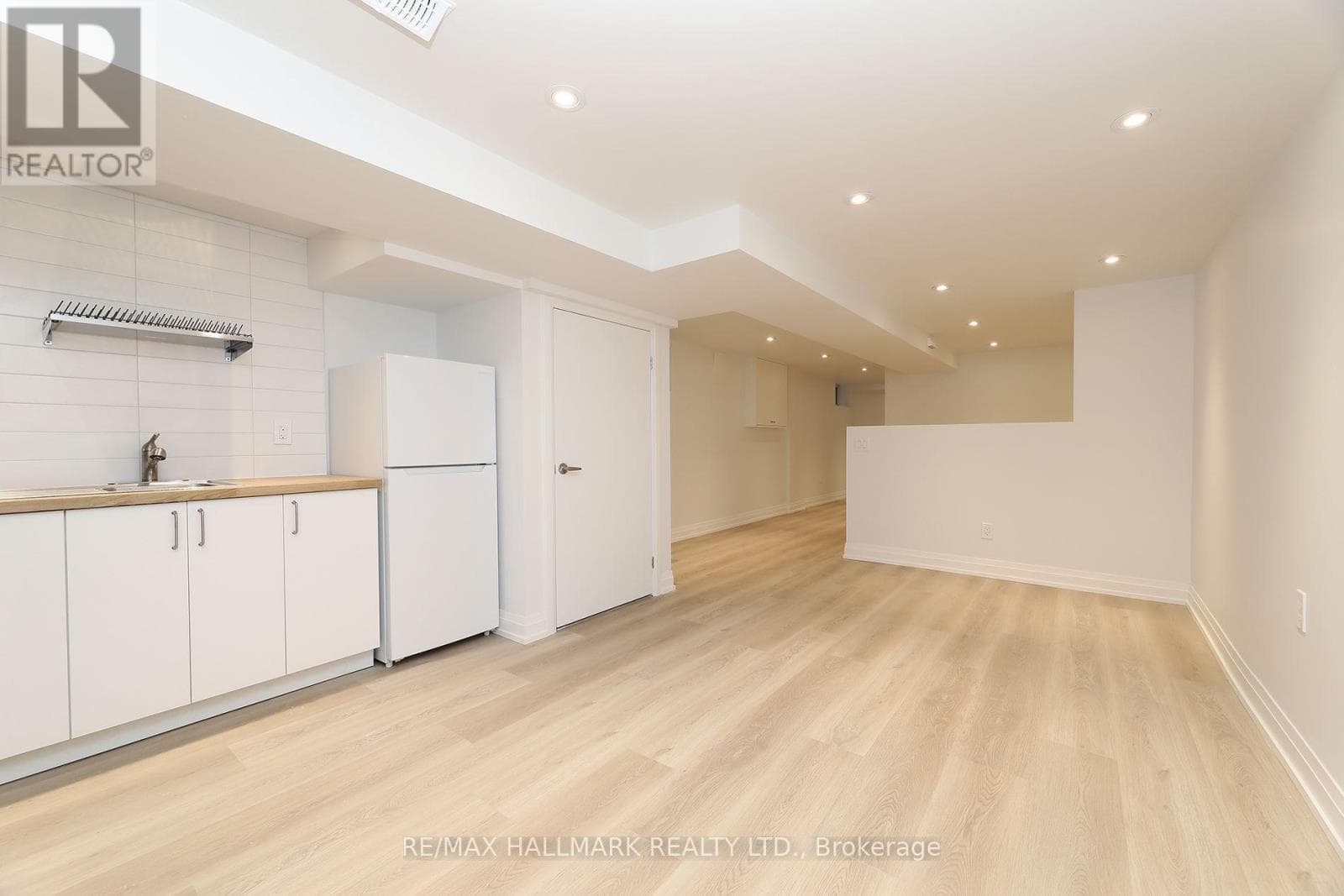 Single Family at 38 Halton Street, Toronto (Trinity-Bellwoods), Ontario - Photo 6 - RE/MAX Garden City Realty