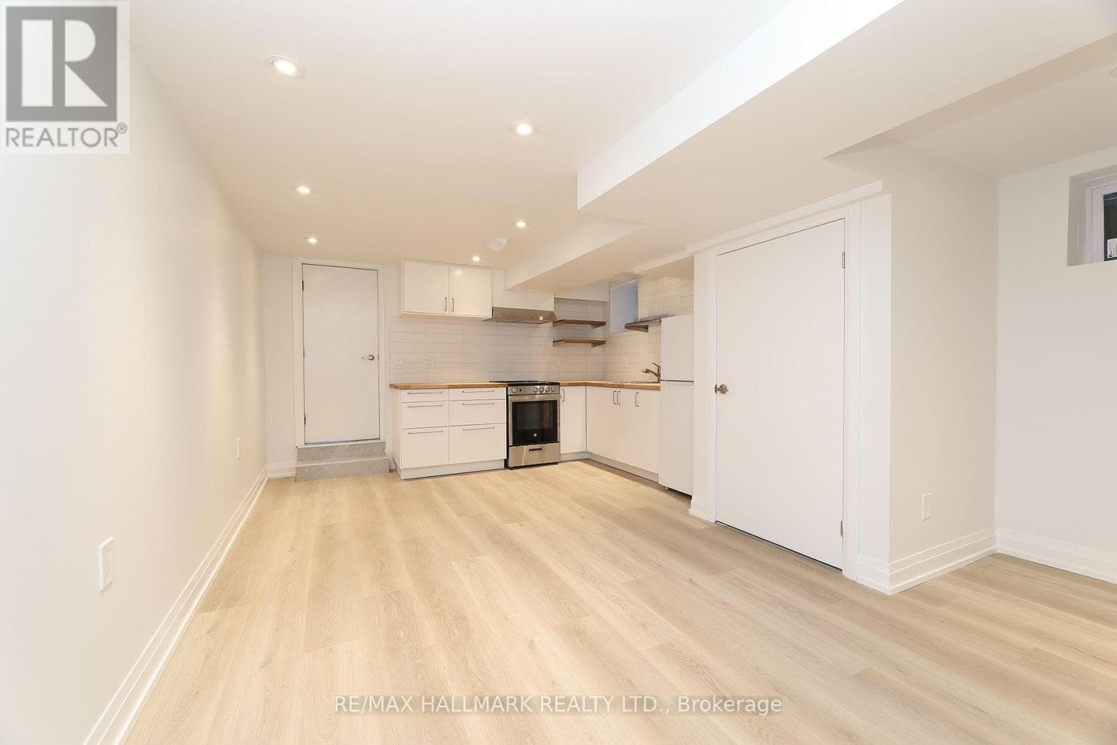 Single Family at 38 Halton Street, Toronto (Trinity-Bellwoods), Ontario - Photo 7 - RE/MAX Garden City Realty