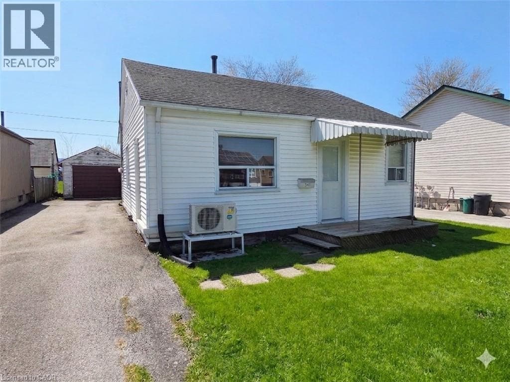 Single Family at 341 CORVETTE Street, Welland, Ontario - Photo 2 - RE/MAX Garden City Realty