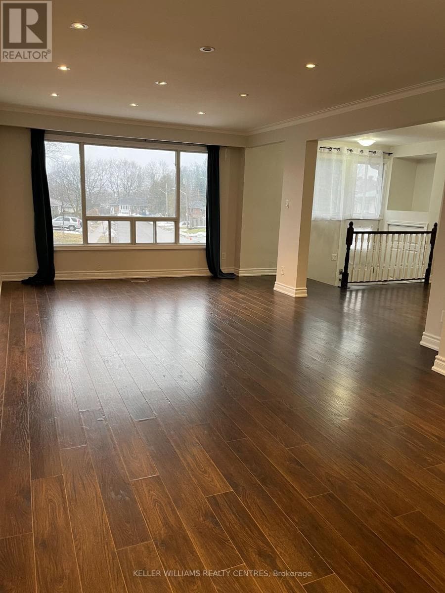 Multi-family at Upper- 211 Silverbirch Drive, Newmarket (Bristol-London), Ontario - Photo 8 - RE/MAX Garden City Realty