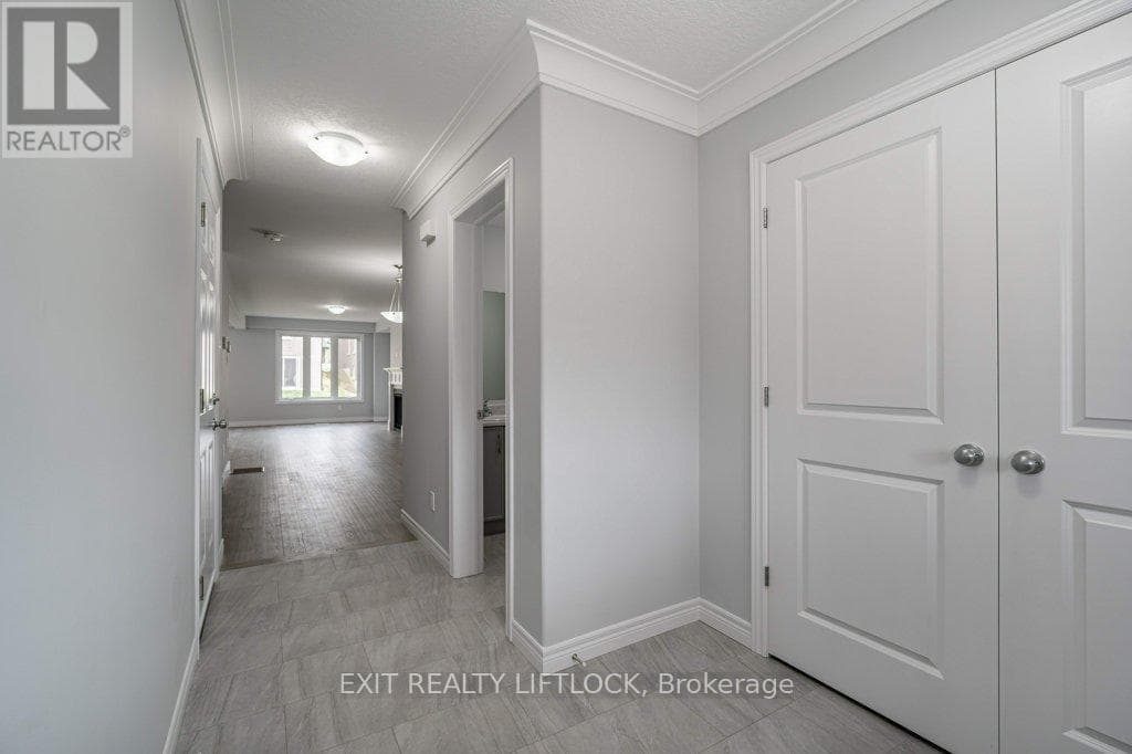 Single Family at 238 O'Neil Street, Peterborough (Monaghan Ward 2), Ontario - Photo 4 - RE/MAX Garden City Realty