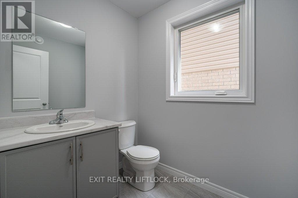 Single Family at 238 O'Neil Street, Peterborough (Monaghan Ward 2), Ontario - Photo 5 - RE/MAX Garden City Realty