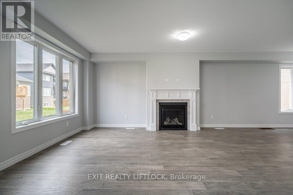 Single Family at 238 O'Neil Street, Peterborough (Monaghan Ward 2), Ontario - Photo 9 - RE/MAX Garden City Realty
