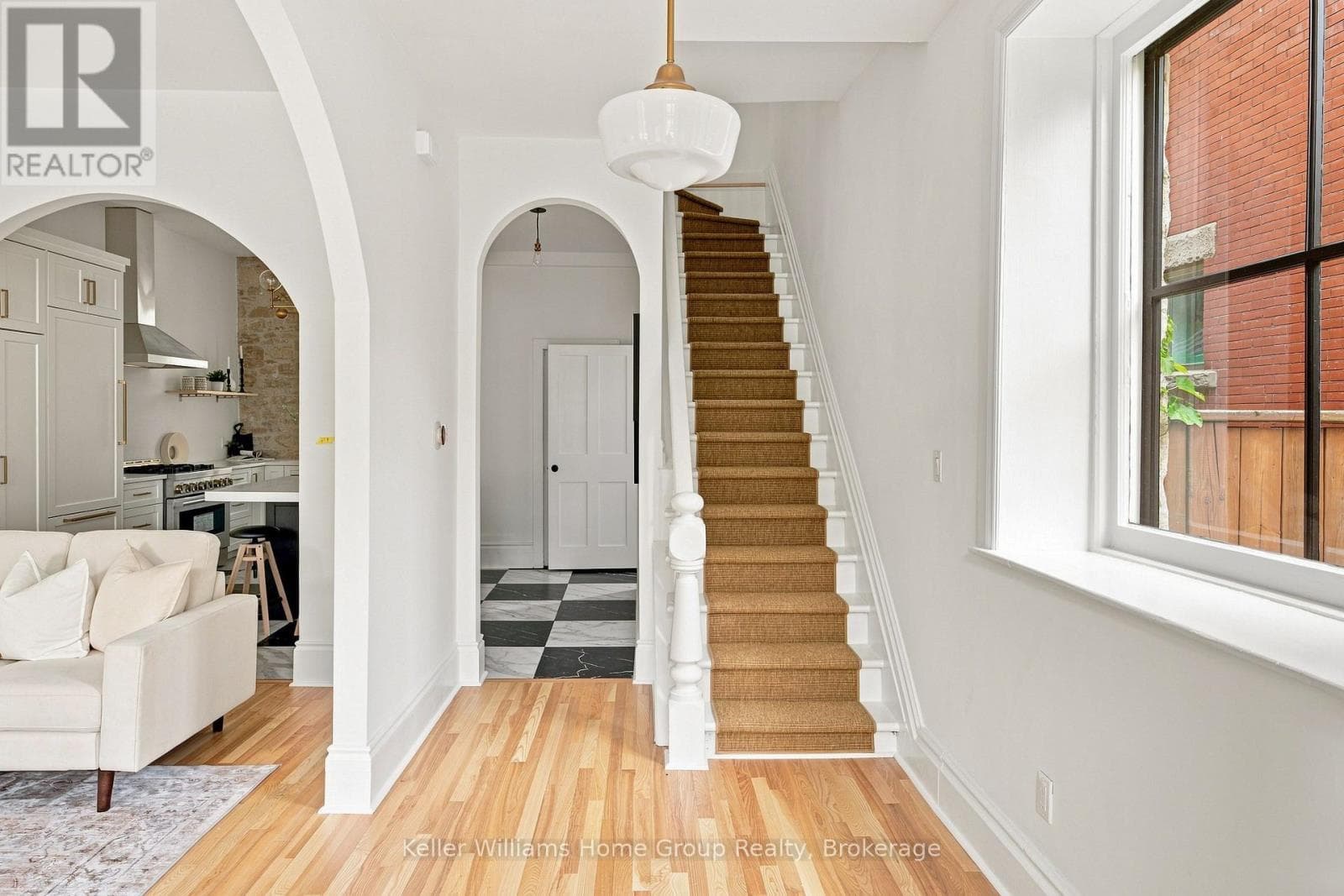 Single Family at 7 Waterloo Avenue, Guelph (Downtown), Ontario - Photo 7 - RE/MAX Garden City Realty