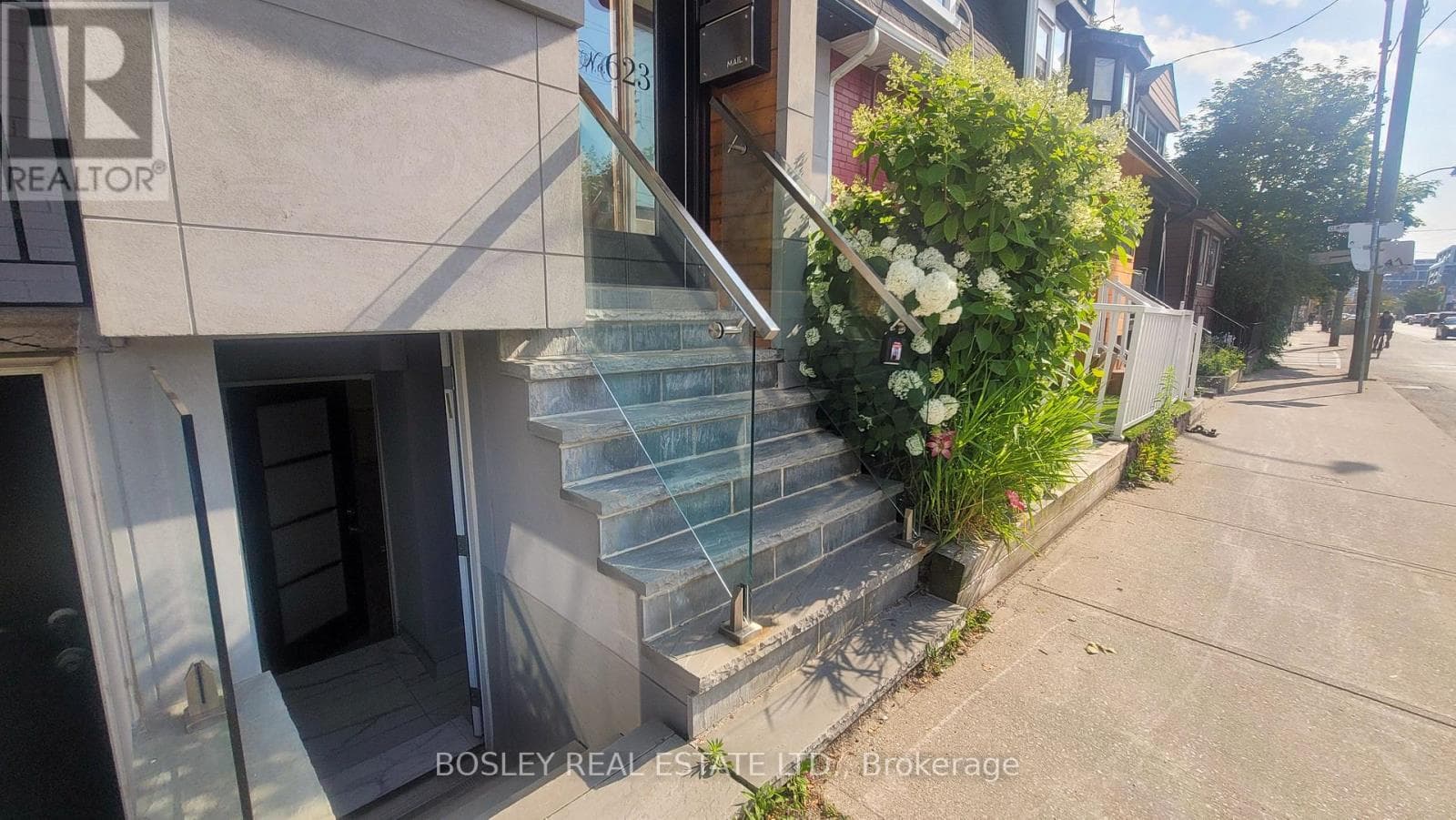 Single Family at 623 Dupont Street, Toronto (Annex), Ontario - Photo 3 - RE/MAX Garden City Realty