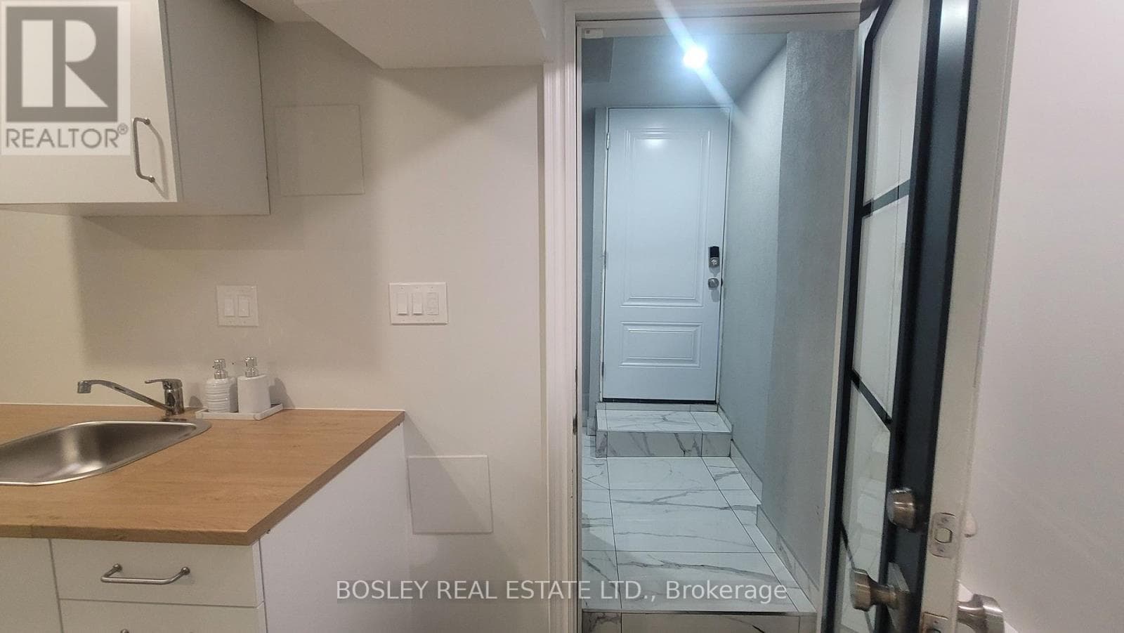 Single Family at 623 Dupont Street, Toronto (Annex), Ontario - Photo 8 - RE/MAX Garden City Realty