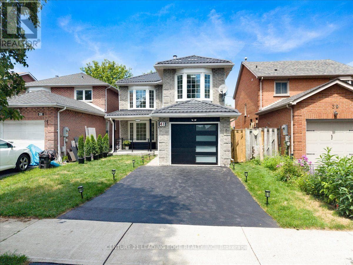 41 Graybark Crescent
