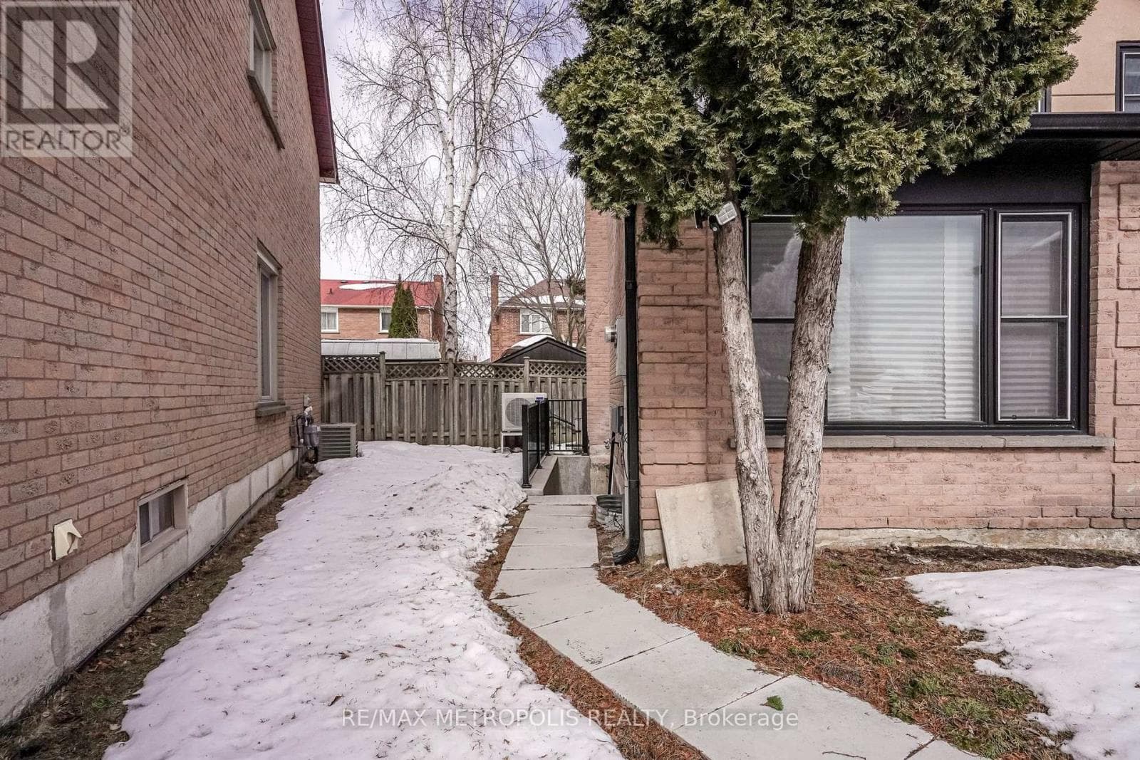 Single Family at BSMT- 570 Springview Drive, Pickering (Amberlea), Ontario - Photo 2 - RE/MAX Garden City Realty