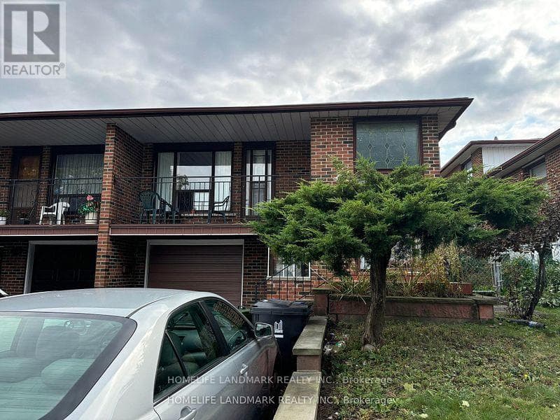 UPPER- 31 Pawnee Avenue