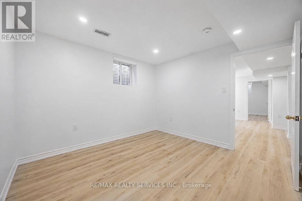 Single Family at Bsmt- 42 Northampton Street, Brampton (Westgate), Ontario - Photo 7 - RE/MAX Garden City Realty