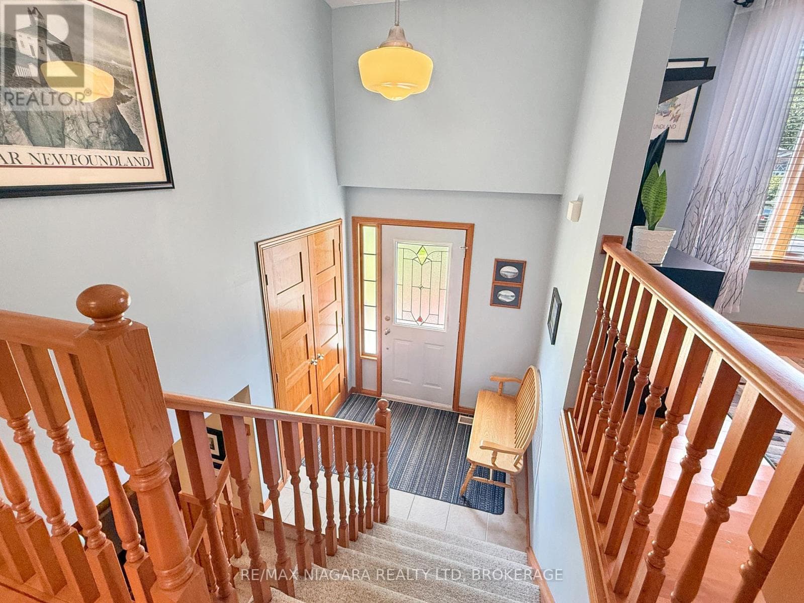 Single Family at 3230 Bethune Avenue, Fort Erie (Ridgeway), Ontario - Photo 4 - RE/MAX Garden City Realty