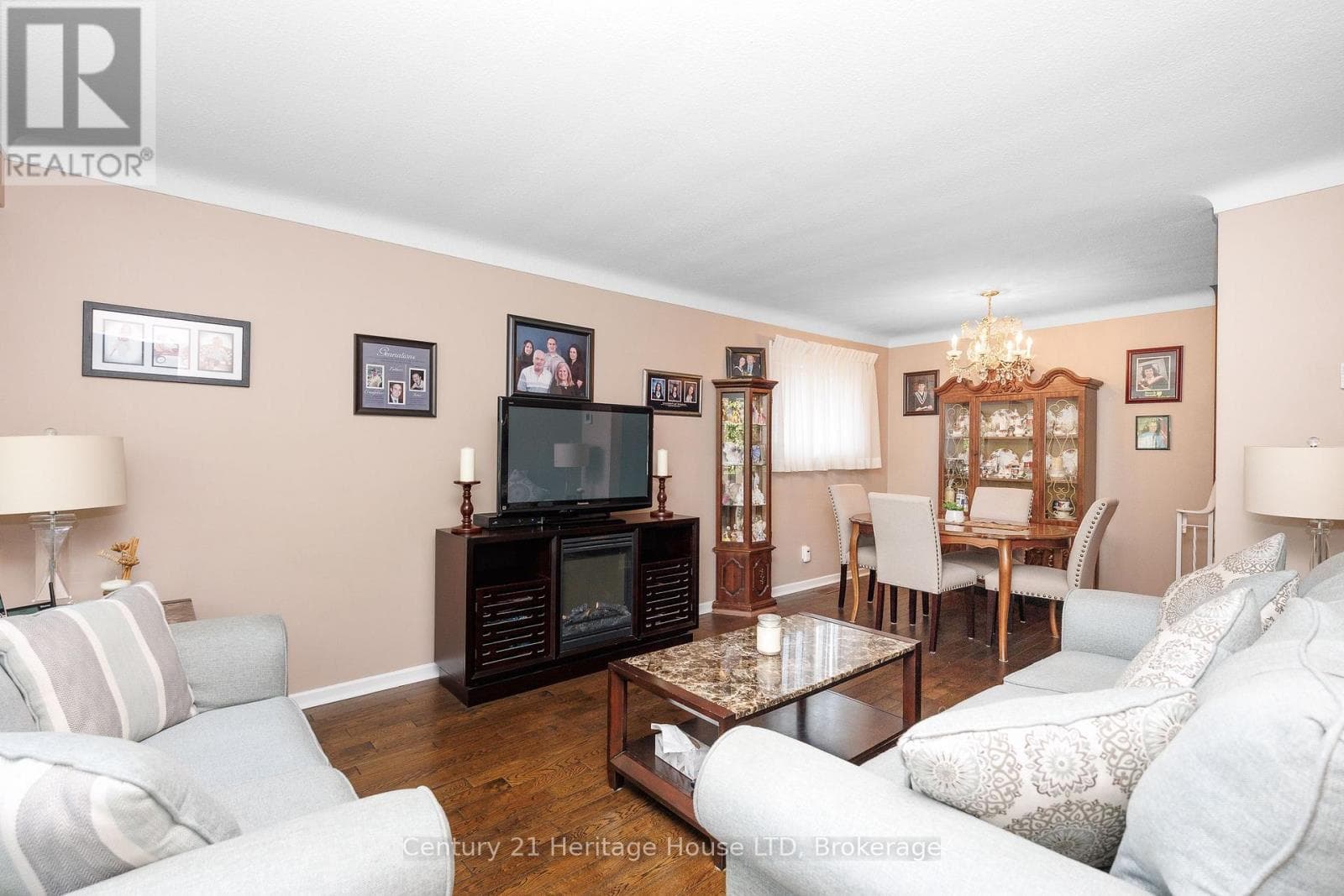 Single Family at 8086 Paddock Trail Drive, Niagara Falls (Ascot), Ontario - Photo 10 - RE/MAX Garden City Realty