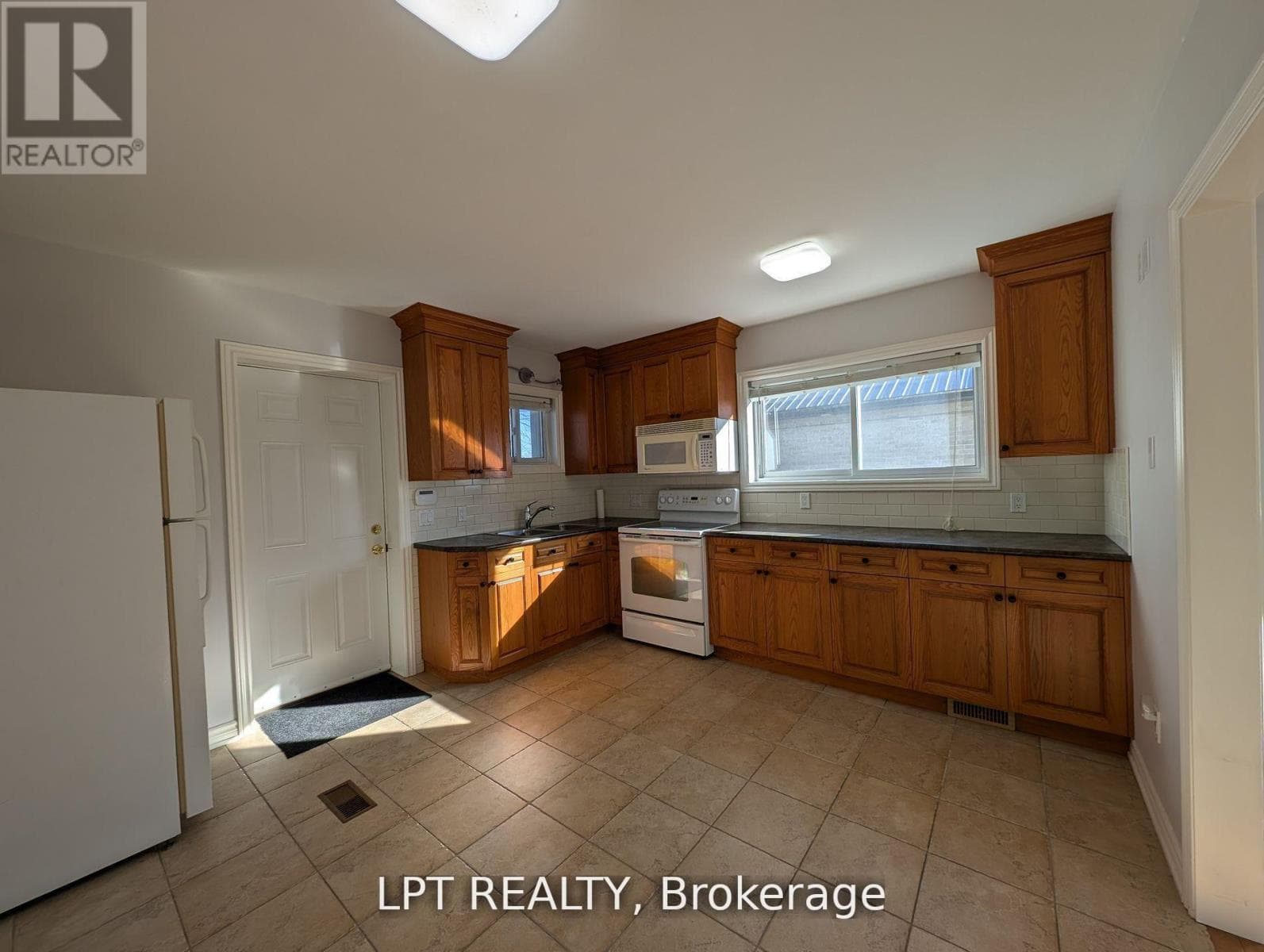 Single Family at Main- 9 Atkinson Avenue, Toronto (West Hill), Ontario - Photo 5 - RE/MAX Garden City Realty