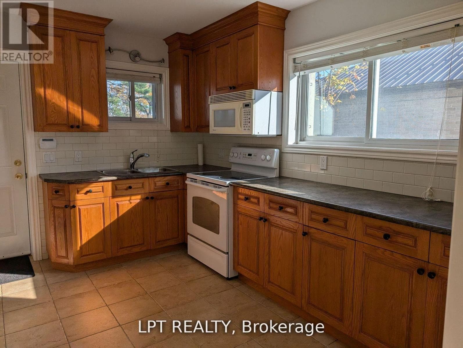 Single Family at Main- 9 Atkinson Avenue, Toronto (West Hill), Ontario - Photo 7 - RE/MAX Garden City Realty