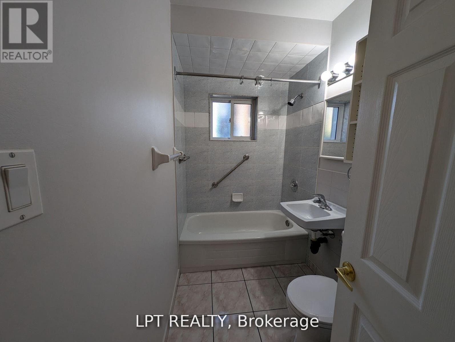 Single Family at Main- 9 Atkinson Avenue, Toronto (West Hill), Ontario - Photo 8 - RE/MAX Garden City Realty