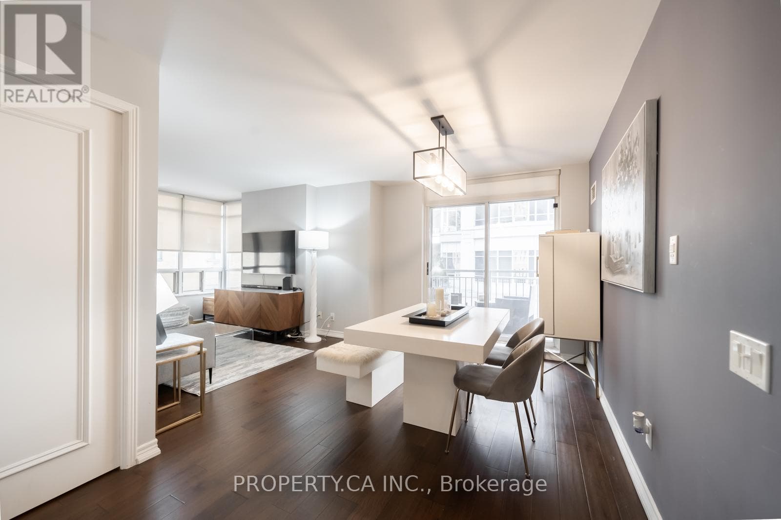 202- 60 St Clair Avenue
