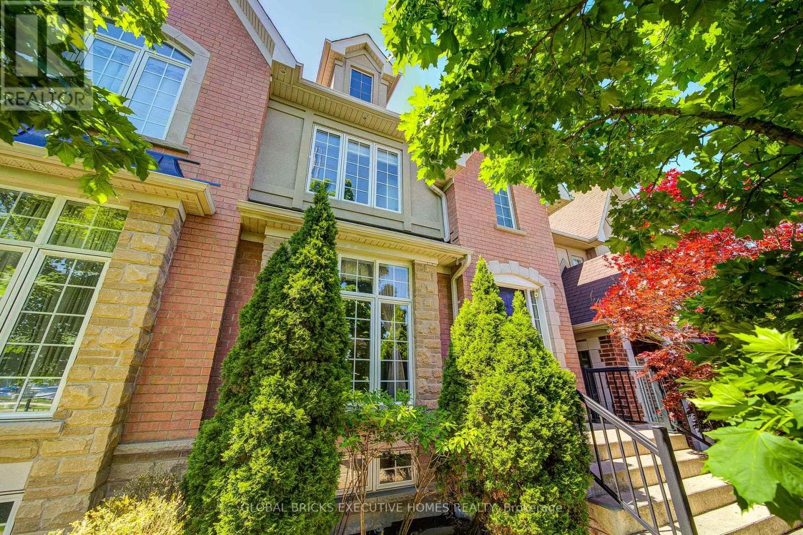3885 Eglinton Avenue