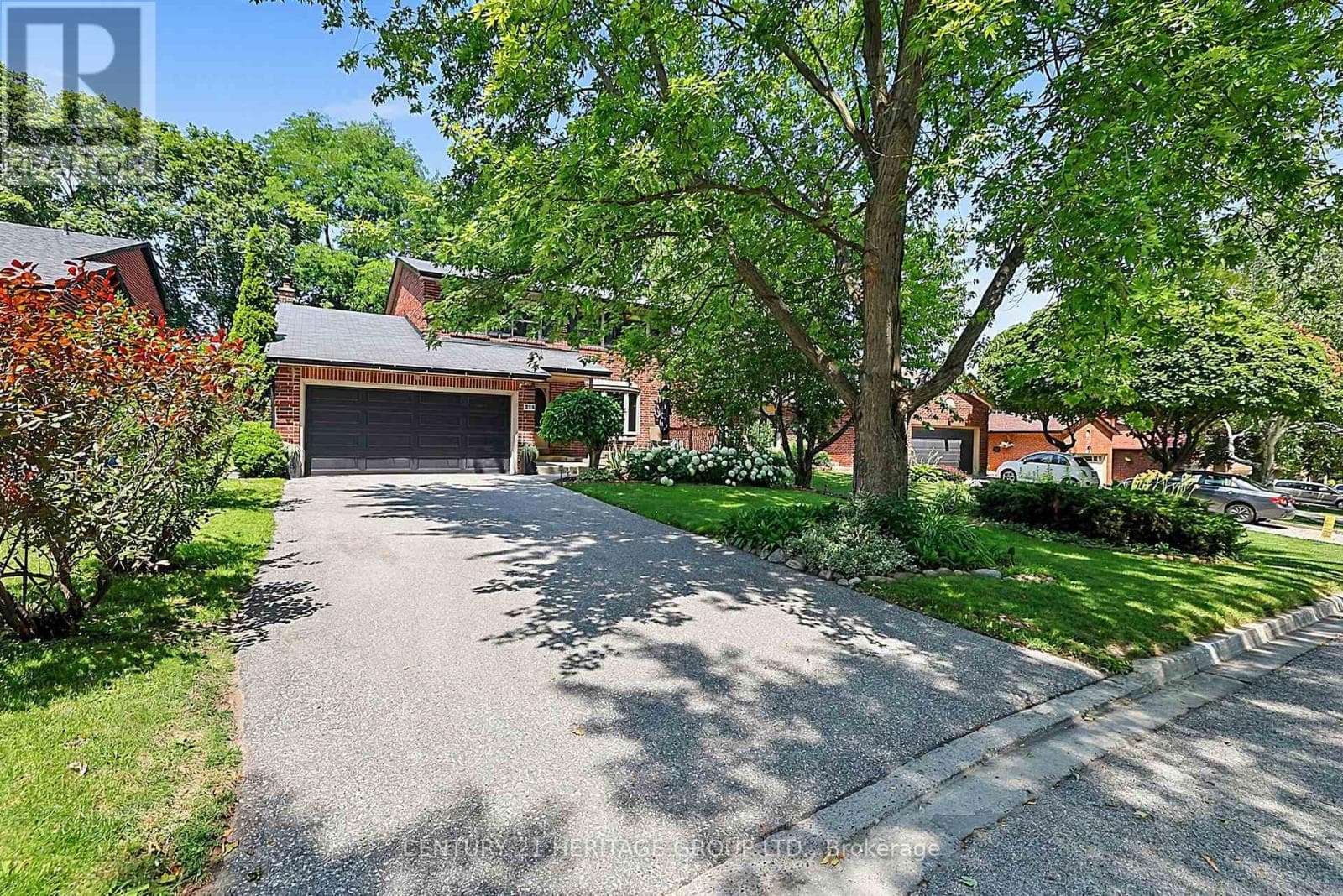 Single Family at 214 Lancaster Avenue, Newmarket (Bristol-London), Ontario - Photo 2 - RE/MAX Garden City Realty