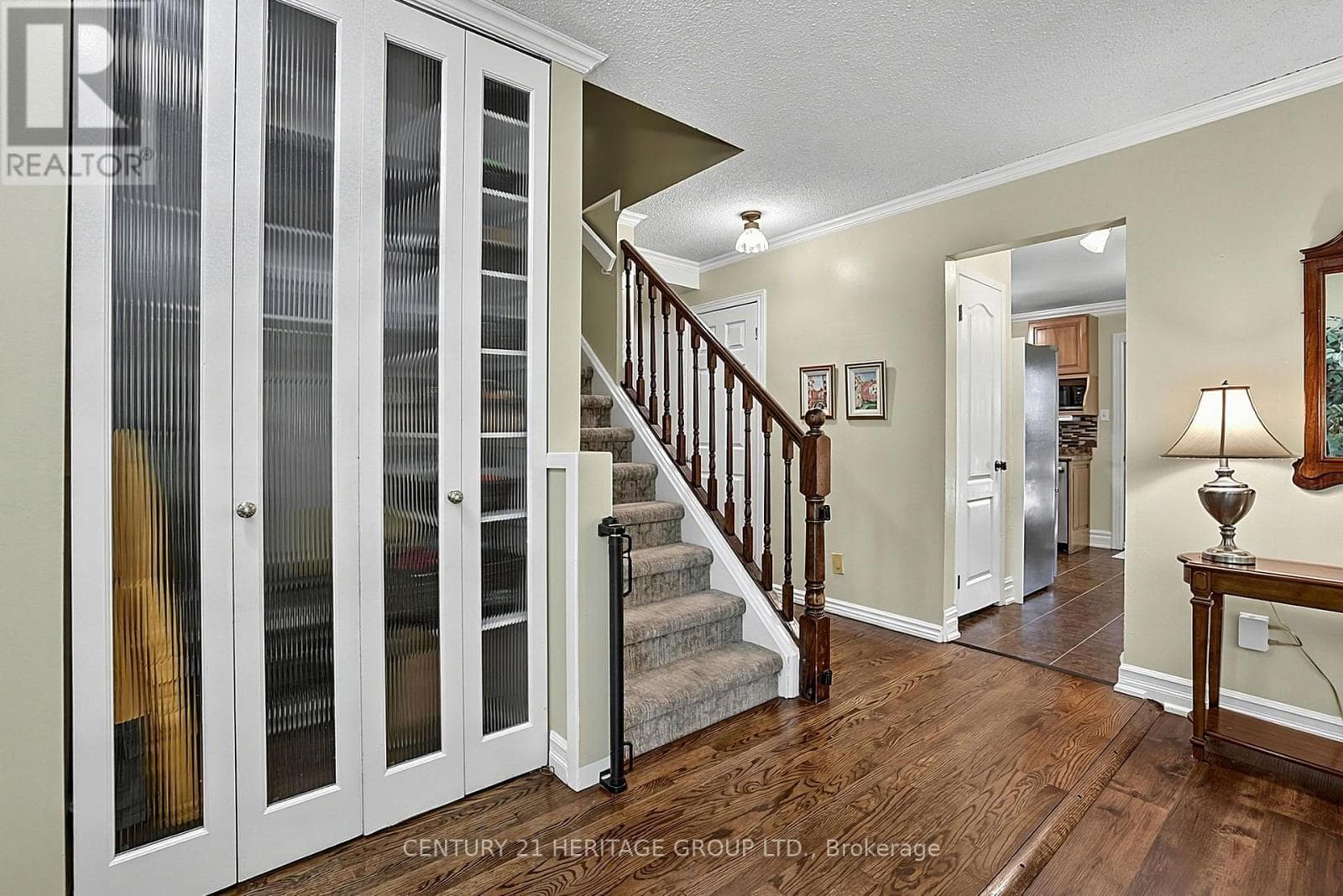 Single Family at 214 Lancaster Avenue, Newmarket (Bristol-London), Ontario - Photo 7 - RE/MAX Garden City Realty