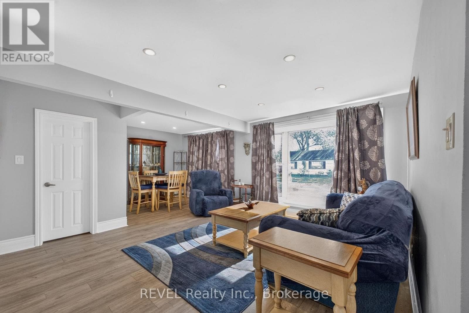 Single Family at 435 Grandview Road, Fort Erie (Crescent Park), Ontario - Photo 6 - RE/MAX Garden City Realty