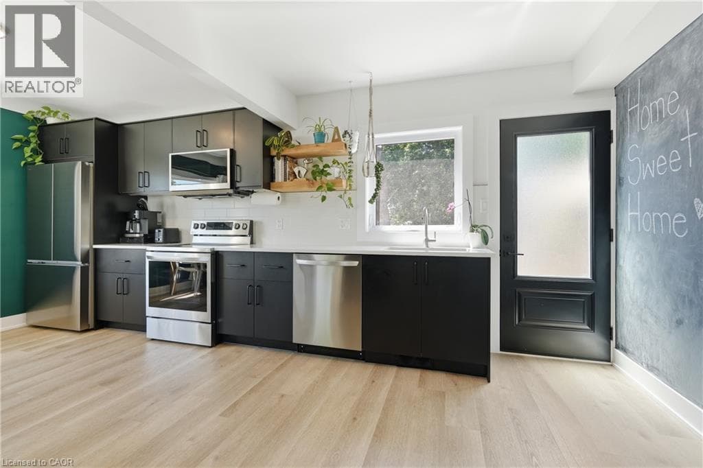 Single Family at 6680 MCLEOD Road, Niagara Falls, Ontario - Photo 10 - RE/MAX Garden City Realty