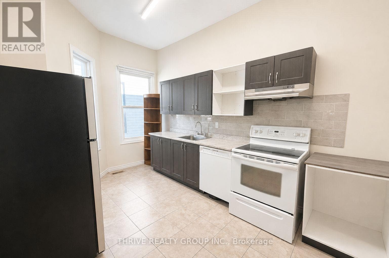 Multi-family at Rear- 220 Hamilton Road, London East (East L), Ontario - Photo 4 - RE/MAX Garden City Realty