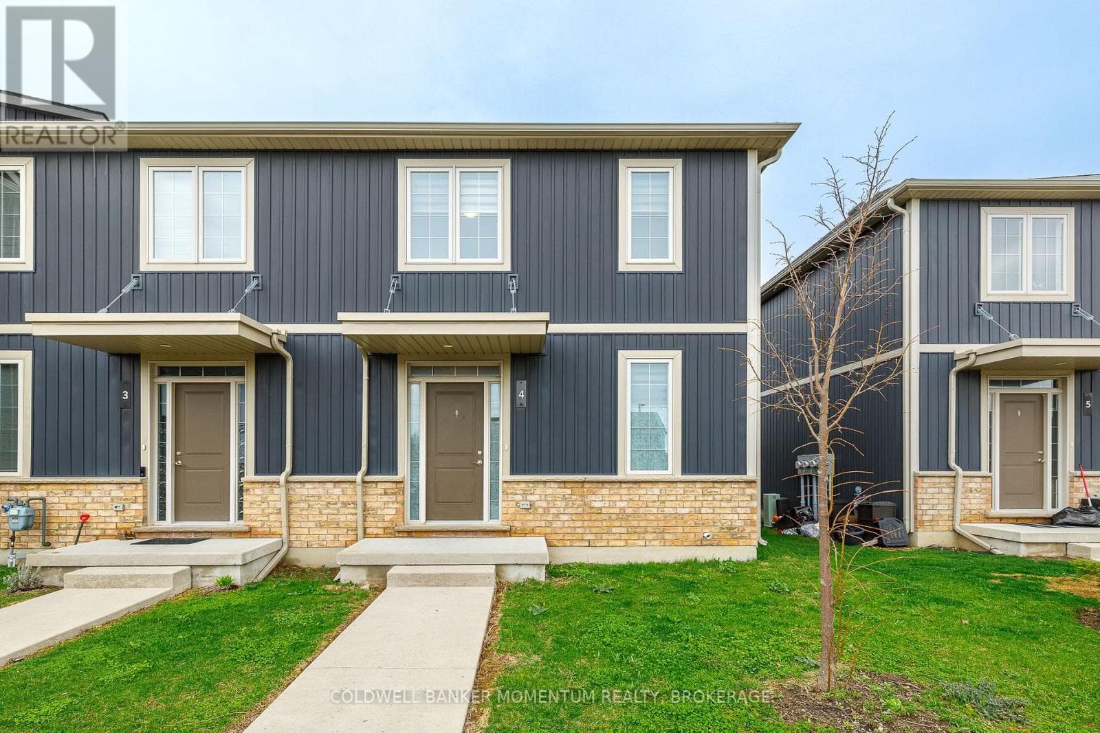 Single Family at 4- 18 Corbin Street, St. Catharines (Oakdale), Ontario - Photo 3 - RE/MAX Garden City Realty