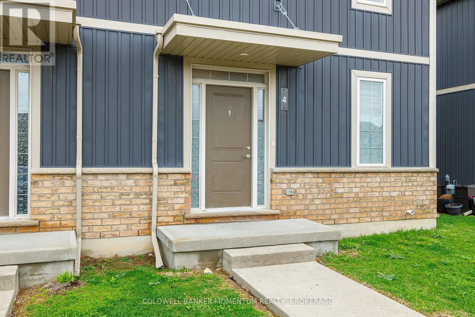 Single Family at 4- 18 Corbin Street, St. Catharines (Oakdale), Ontario - Photo 5 - RE/MAX Garden City Realty