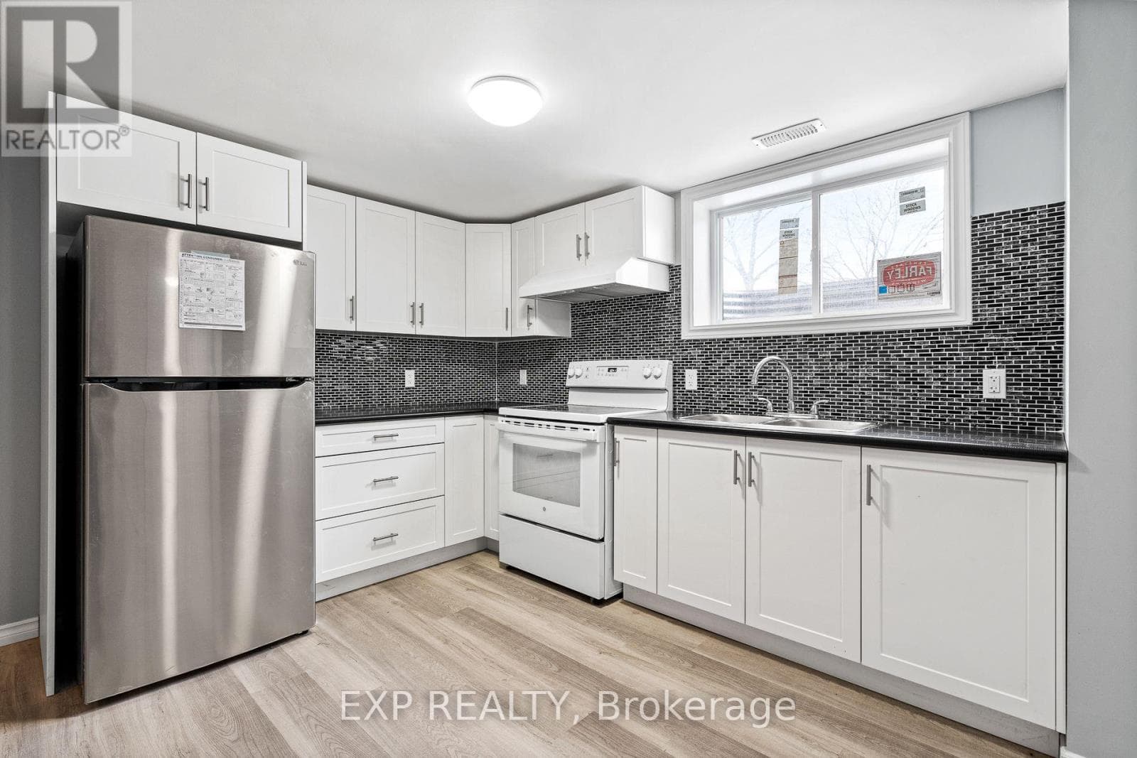 Single Family at Lower- 92 Margery Avenue, St. Catharines (Haig), Ontario - Photo 10 - RE/MAX Garden City Realty