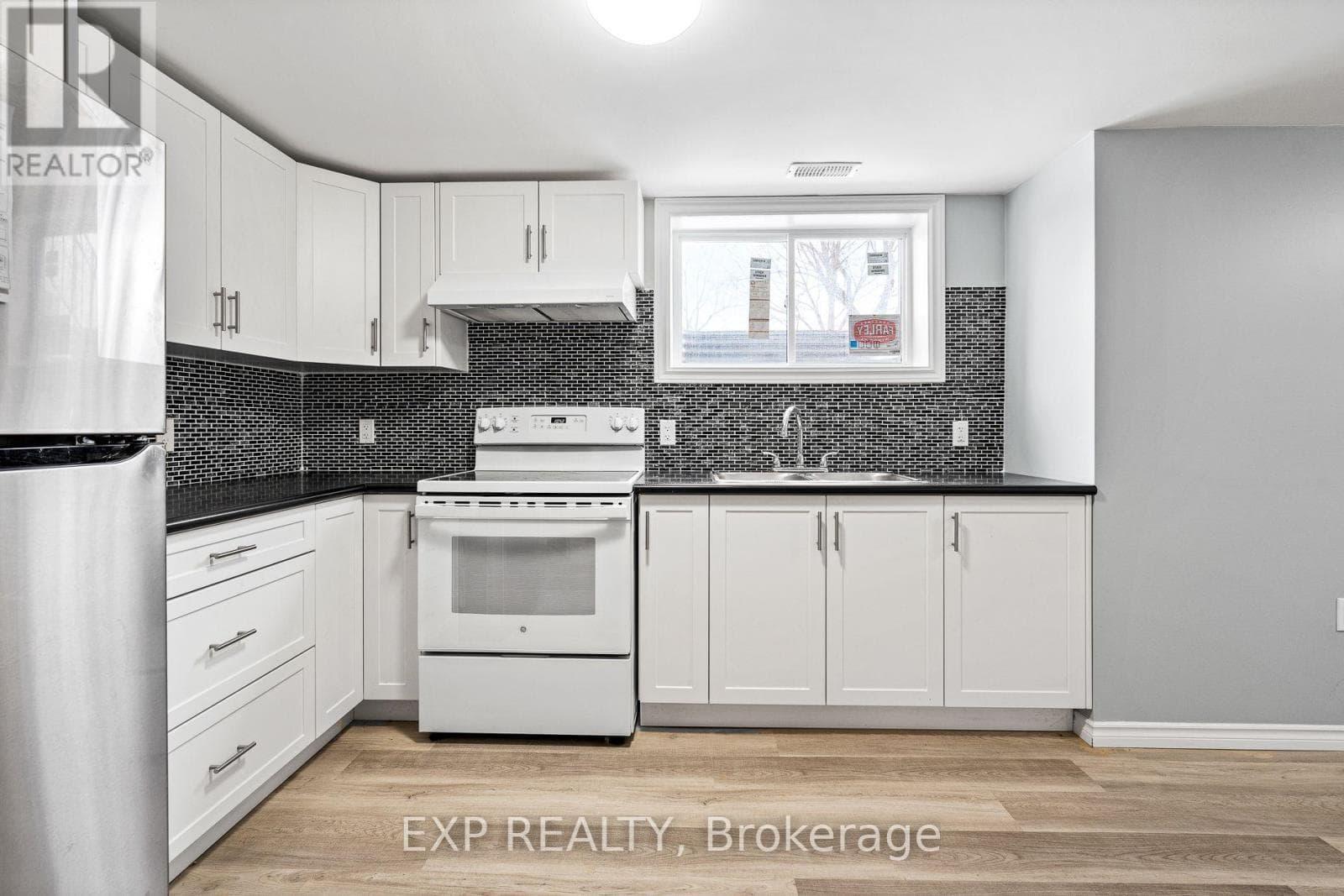Single Family at Lower- 92 Margery Avenue, St. Catharines (Haig), Ontario - Photo 9 - RE/MAX Garden City Realty