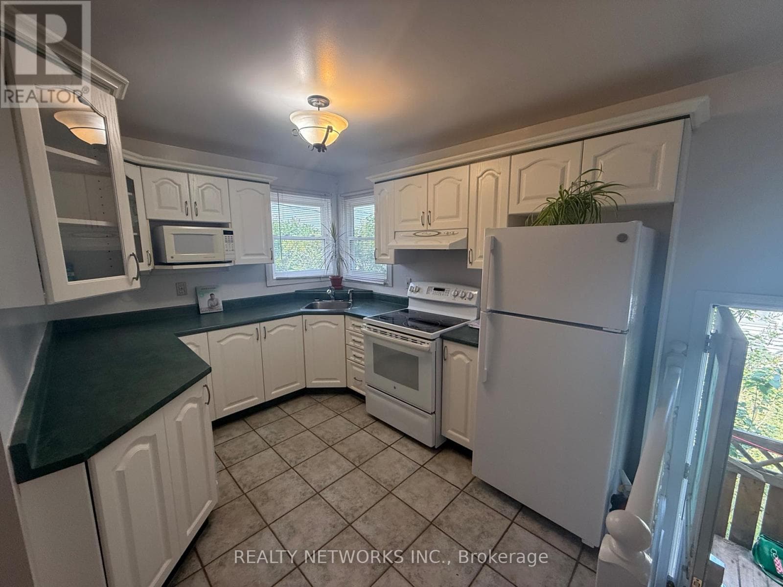 Single Family at 464 Hart Street, Timmins (TNE - Hill District), Ontario - Photo 7 - RE/MAX Garden City Realty