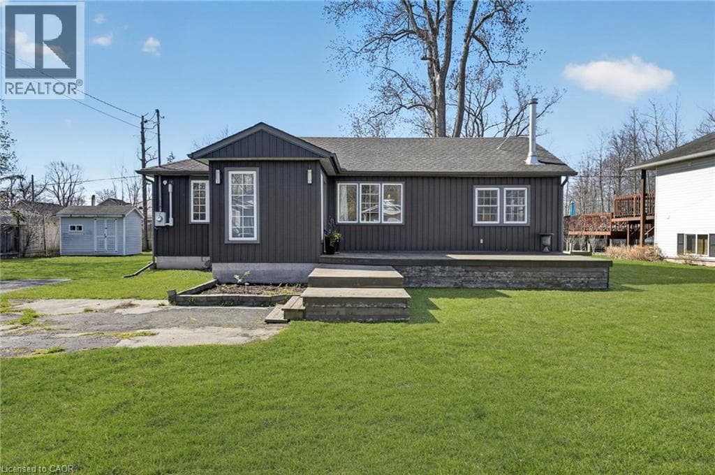 Single Family at 3149 JEWELL Avenue, Fort Erie, Ontario - Photo 2 - RE/MAX Garden City Realty