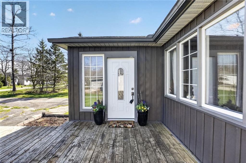 Single Family at 3149 JEWELL Avenue, Fort Erie, Ontario - Photo 5 - RE/MAX Garden City Realty