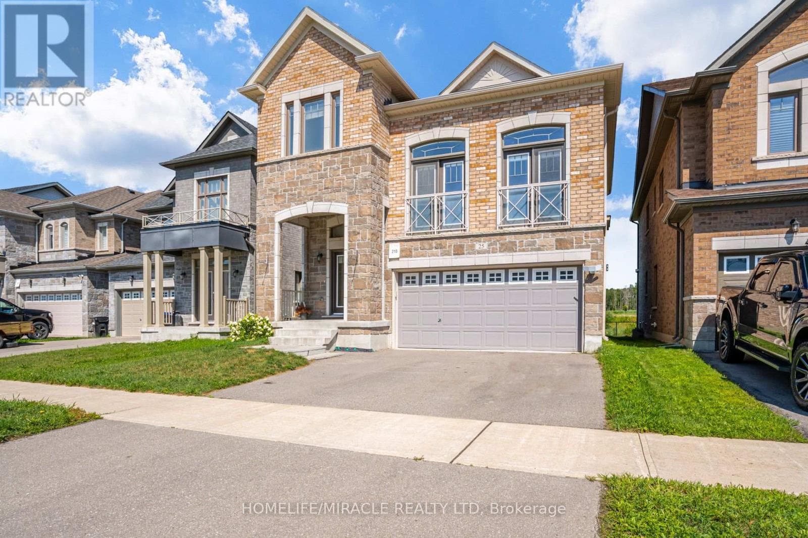 25 Lorne Thomas Place