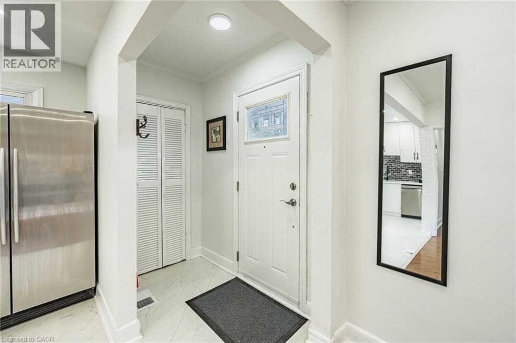 Single Family at 7 PUTNEY Road, Toronto, Ontario - Photo 7 - RE/MAX Garden City Realty