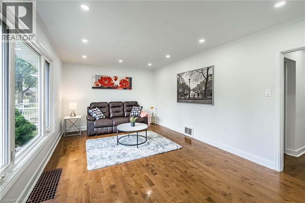 Single Family at 7 PUTNEY Road, Toronto, Ontario - Photo 8 - RE/MAX Garden City Realty