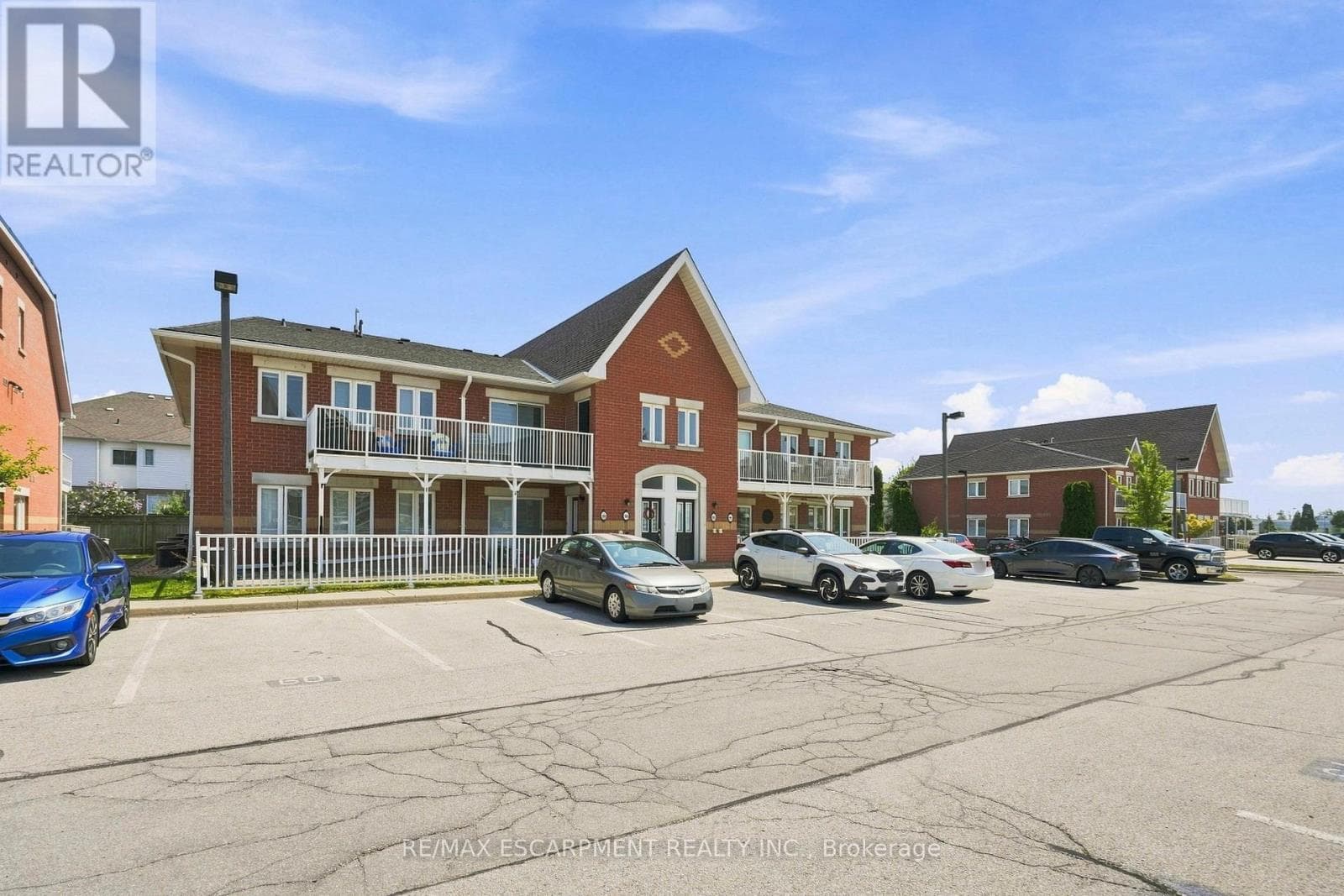Single Family at 204- 1701 Lampman Avenue, Burlington (Appleby), Ontario - Photo 2 - RE/MAX Garden City Realty