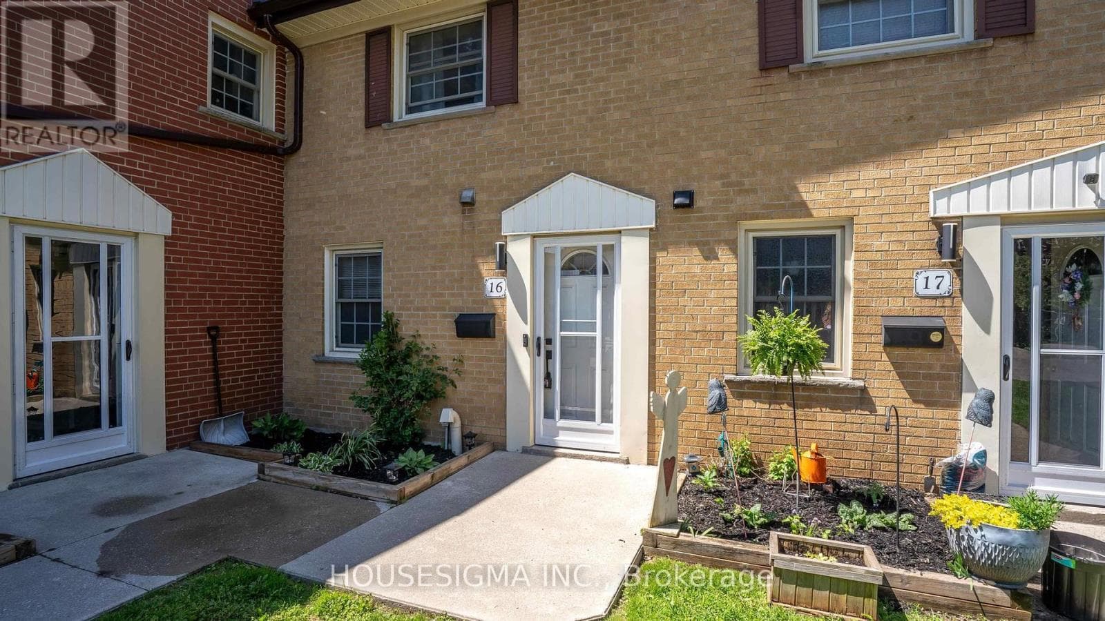 16 Arbour Glen Crescent