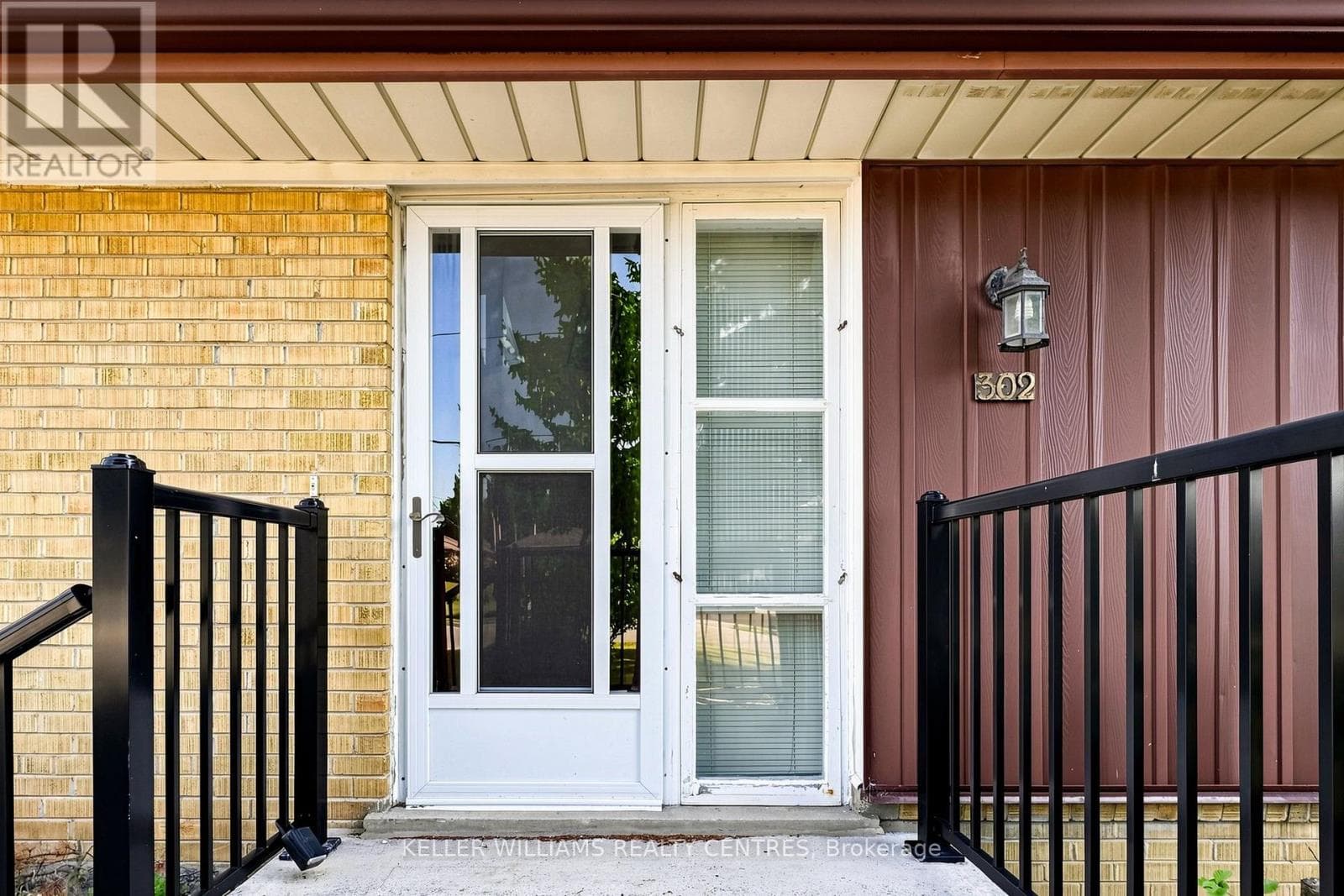 Single Family at 302 Palmer Avenue, Richmond Hill (Harding), Ontario - Photo 4 - RE/MAX Garden City Realty