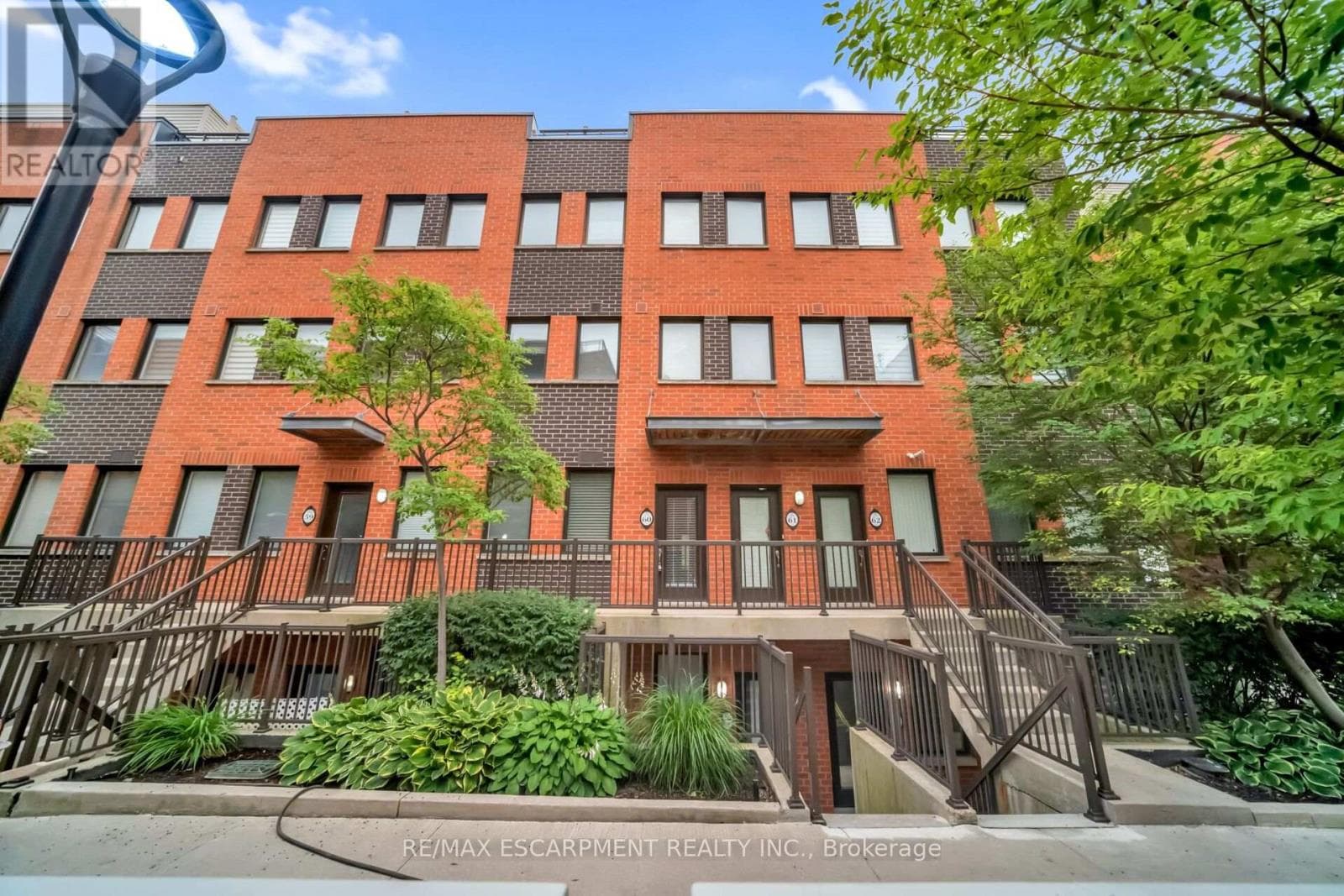 60- 60 WINSTON PARK Boulevard