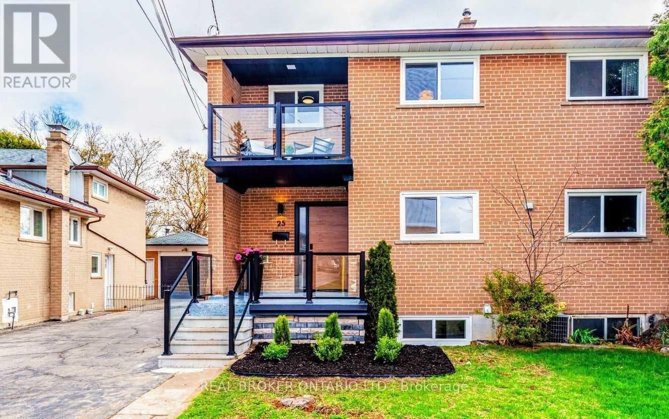 Upper- 25 Newlin Crescent