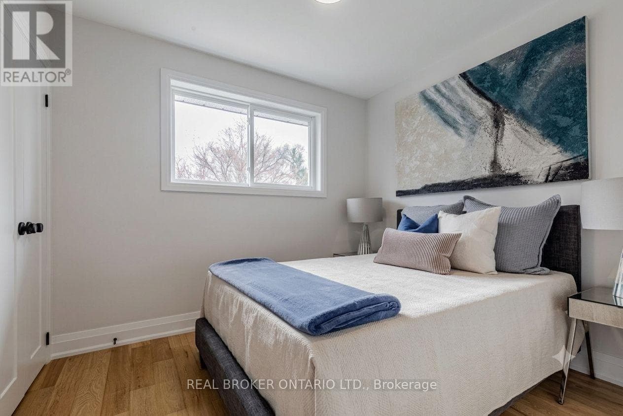 Single Family at Upper- 25 Newlin Crescent, Toronto (Glenfield-Jane Heights), Ontario - Photo 7 - RE/MAX Garden City Realty