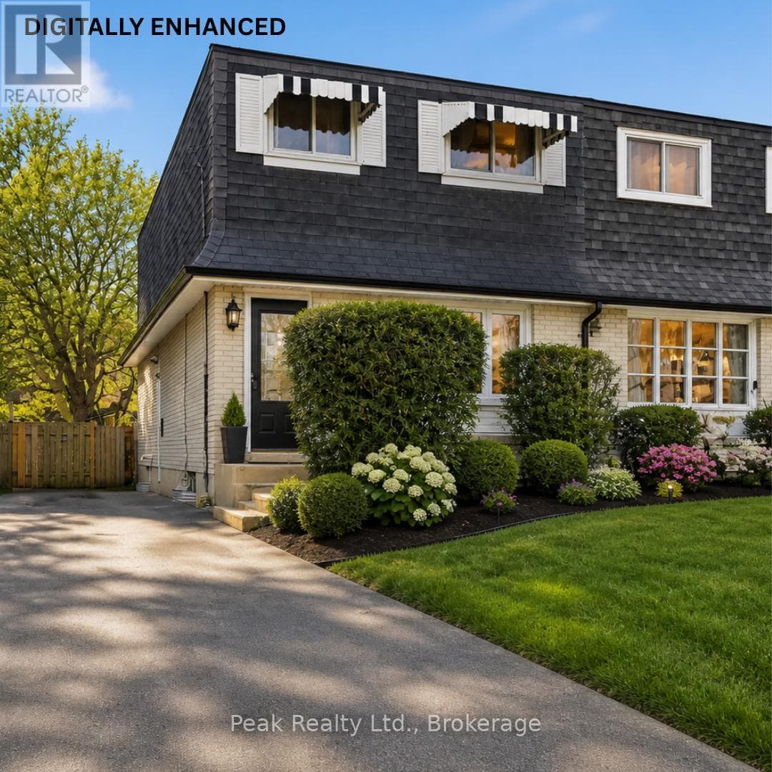 644 Perry Crescent